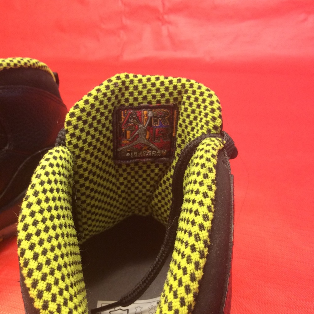 Air Jordan Collection model. - Picture 3 of 3